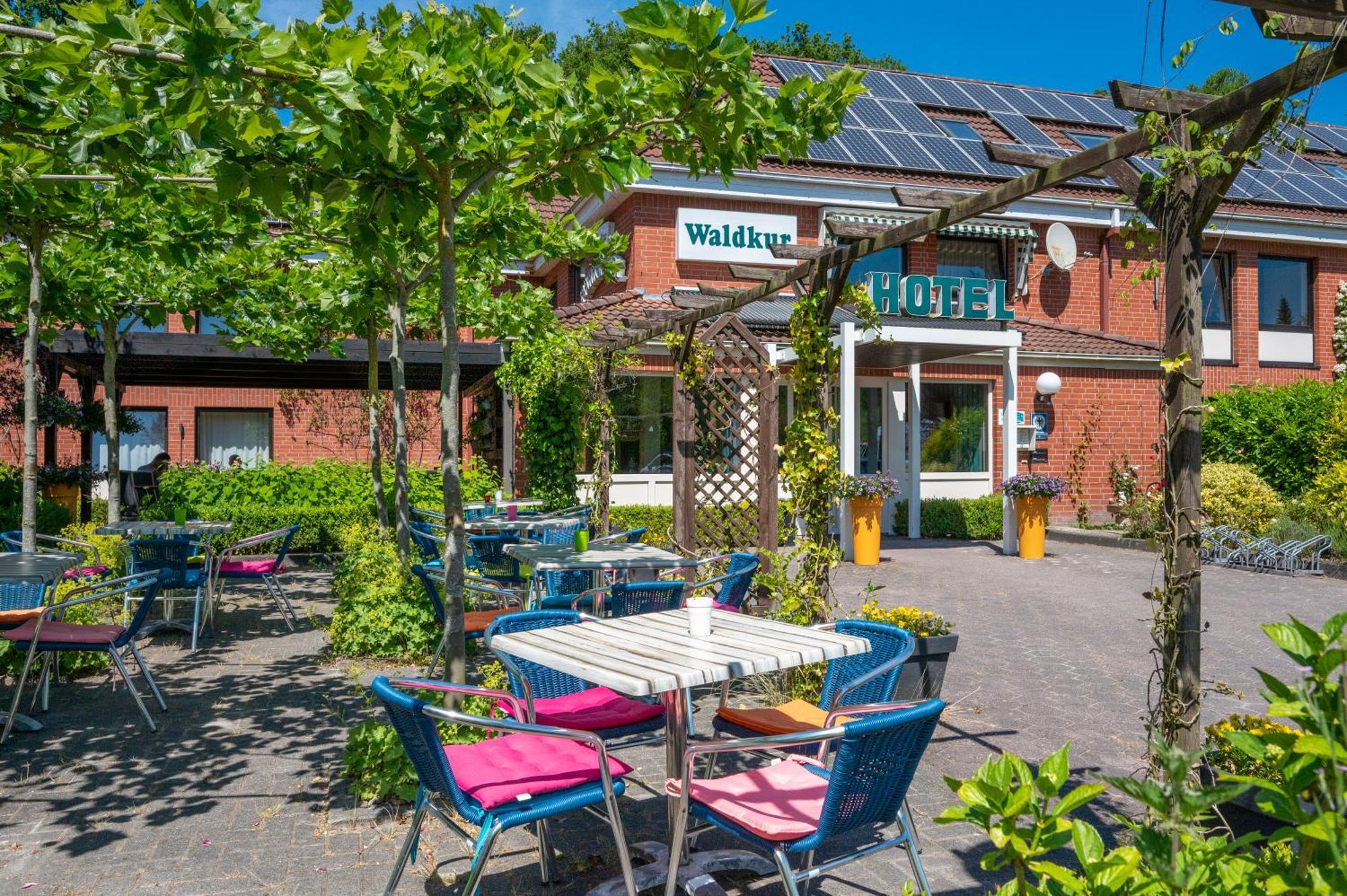 Hotel Waldkur Leer Exteriér fotografie